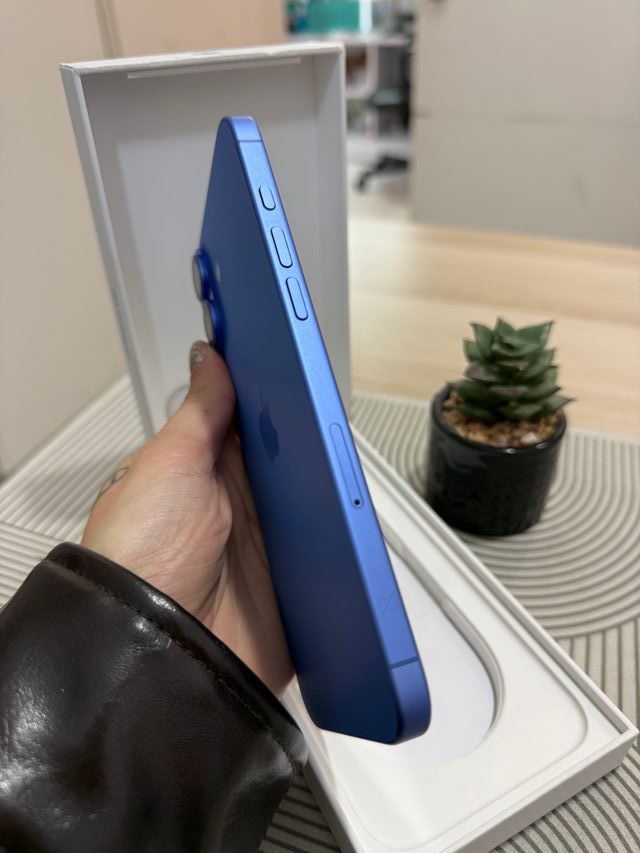 iPhone 16 Plus 128gb SEMI NUEVO