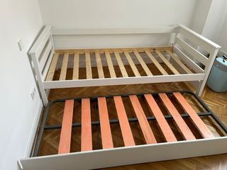 Cama nido blanca madera.