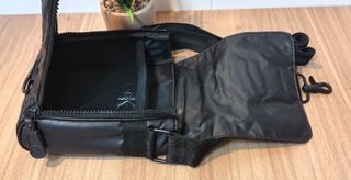 CALVIN KLEIN Bandolera ( NUEVA ) ORIGINAL!