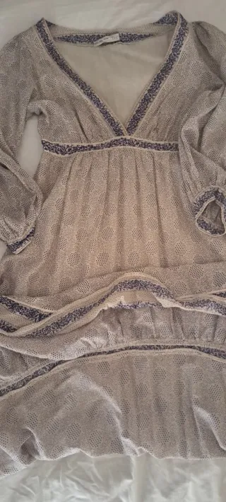 Vestido estampado beige y morado