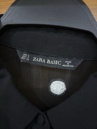 Camisa Zara lunares blanca y negra