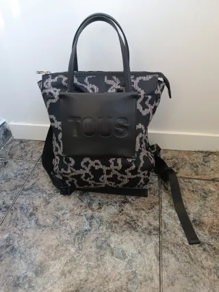 Bolso Mochila Tous Negro y Beige