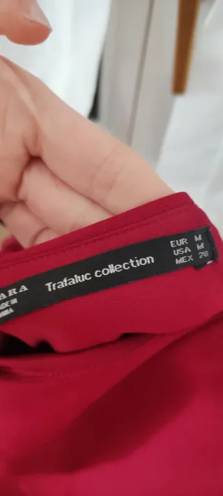 Vestido corto rojo Zara