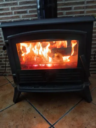 Estufa de leña hierro fundido 62x60x40