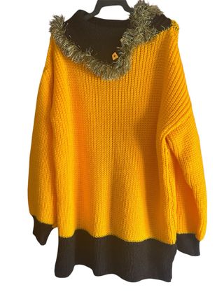 Jersey amarillo con detalles negros Talla L