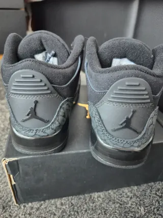 Jordan 3 Black Cat