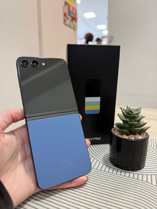 Samsung Z flip5 256gb como nuevo