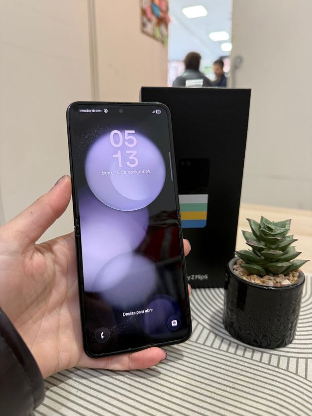 Samsung Z flip5 256gb como nuevo
