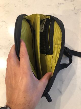 Bolsa de pierna Shad SL04