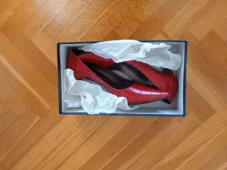 Zapatos de tacón Furla rojos granate talla 37