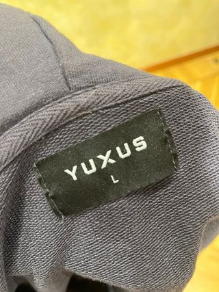 Sudadera yuxus