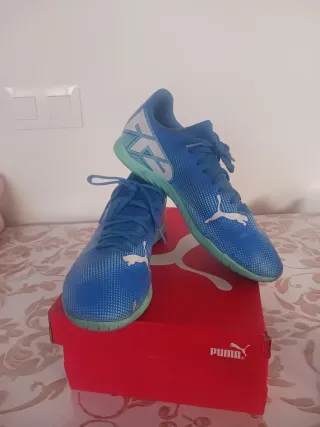 Zapatillas fútbol Puma Talla 40
