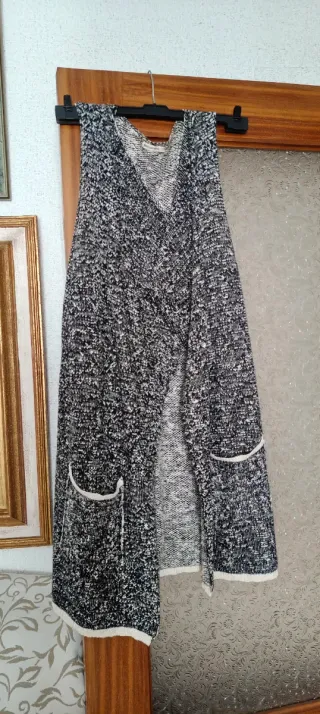 Chaleco largo de punto para vestir sport y básicos