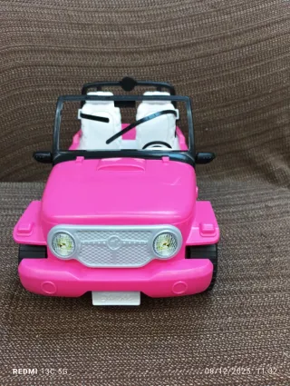 Macchina scoperta rosa di Barbie