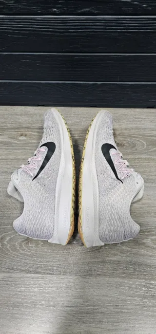 Zapatillas Nike Grises y Rosas