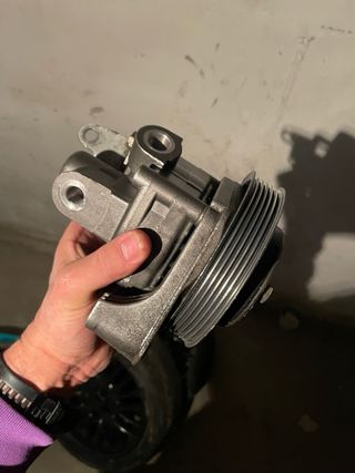 Bomba dirección BMW E36