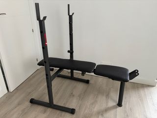 Banco de pesas y accesorios gimnasio