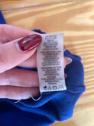 Jersey de cuello vuelto azul Calvin Klein.