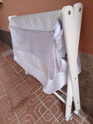 Minicuna con red de visión