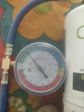 Gas R12/R134a compatible. Manómetro para coche.