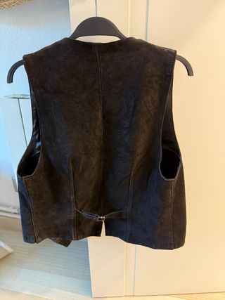 Chaleco de piel Zara negro