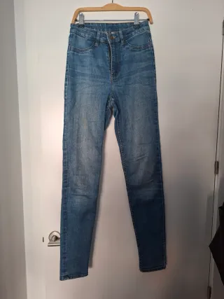 Pantalon vaquero H&M T34