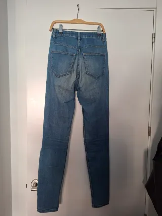 Pantalon vaquero H&M T34