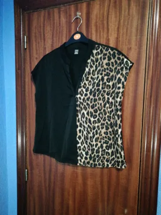 Blusa SHEIN Talla S Leopardo
