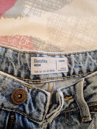 Pantalón vaquero roto azul