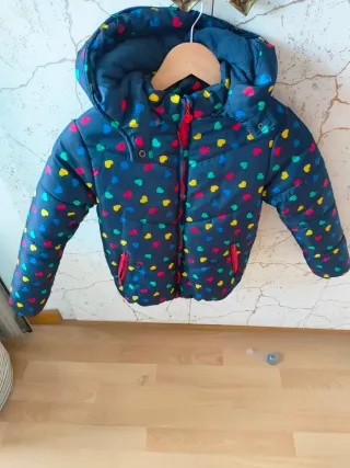 Chaqueta niña corazones multicolor 8 años