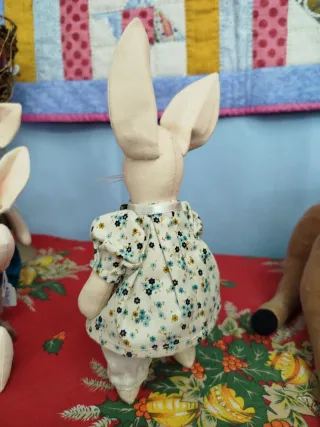 Pareja de conejitos hechos a mano