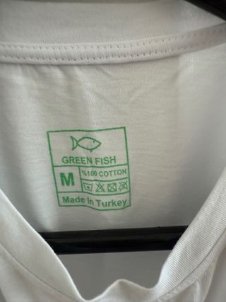 Camiseta blanca con dibujo de conejo