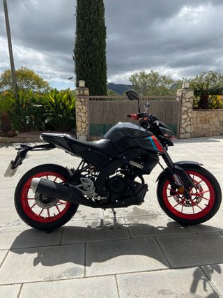 Yamaha MT 125 Negra y Roja
