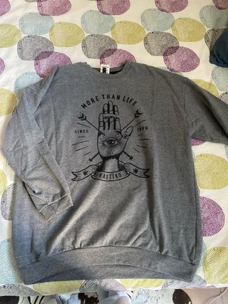 Sudadera Kaotiko gris con estampado