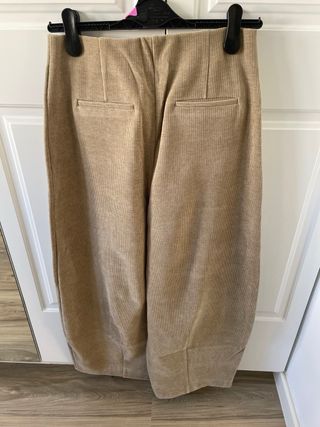 Pantalón Zara pana beige Talla S