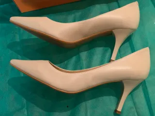 Zapatos de salón Pijo's Pija's beige