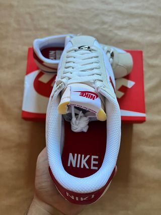 Zapatillas Nike Cortez Blancas y Rojas
