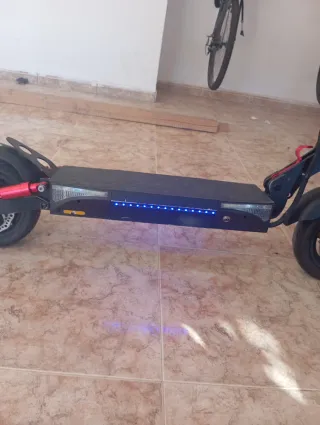 Patinete Eléctrico Zwheel con Cargador