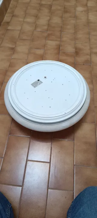 Plafón de techo blanco