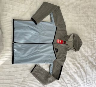 Chándal hombre nuevo a estrenar  gris