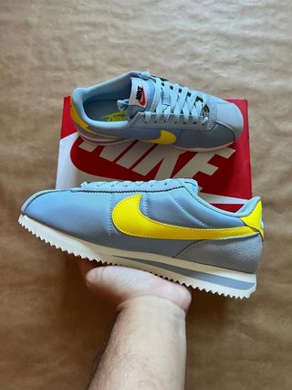 Zapatillas Nike Cortez Azul y Amarillo