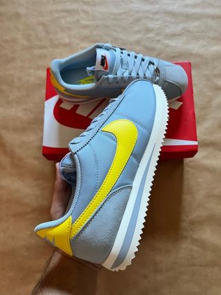 Zapatillas Nike Cortez Azul y Amarillo
