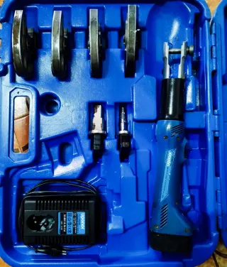 Prensadora Uponor multicapa