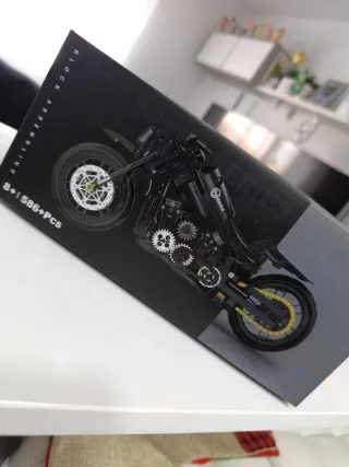 Maqueta Moto 586 Piezas