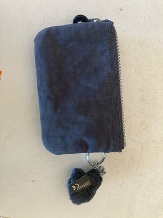 Monedero Kipling gris con llavero
