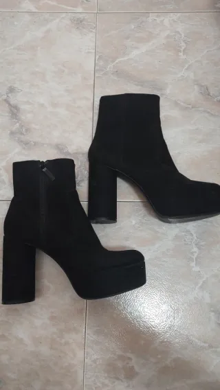 Botines negros de tacón