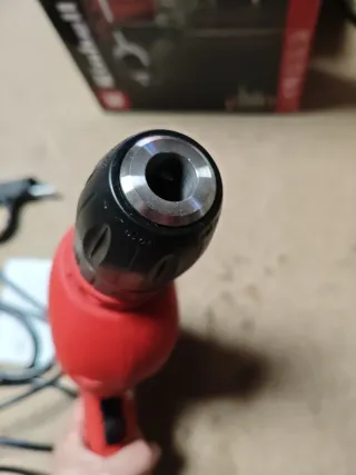 Taladro percutor Einhell 650W