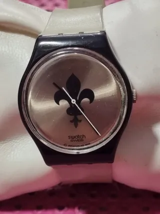 Reloj Swatch Negro y Plateado