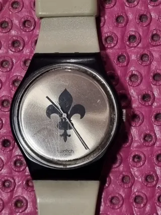 Reloj Swatch Negro y Plateado