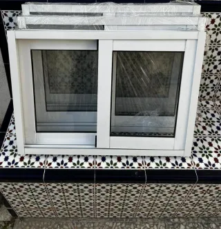 Ventana aluminio blanco 60x40